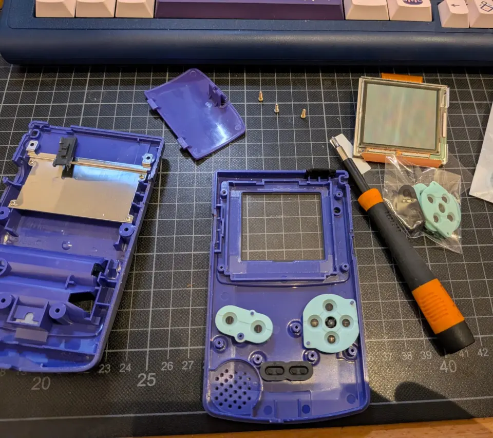 Retrofitting a Gameboy Color cover