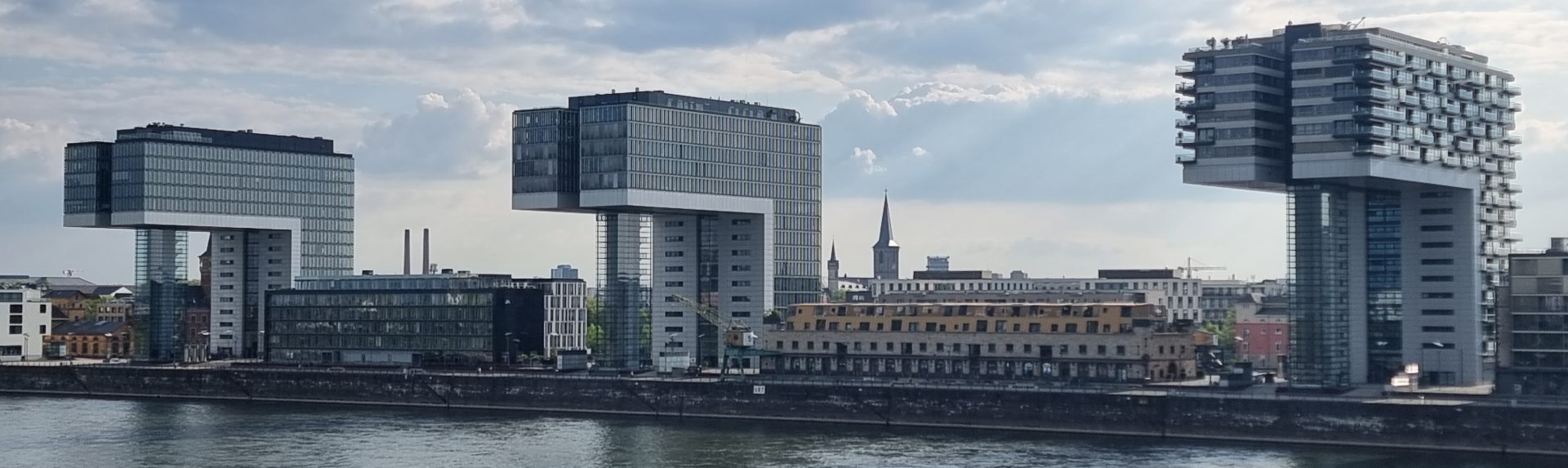Kranhäuser (Rheinauhafen). Crane houses (Rheinauharbor).