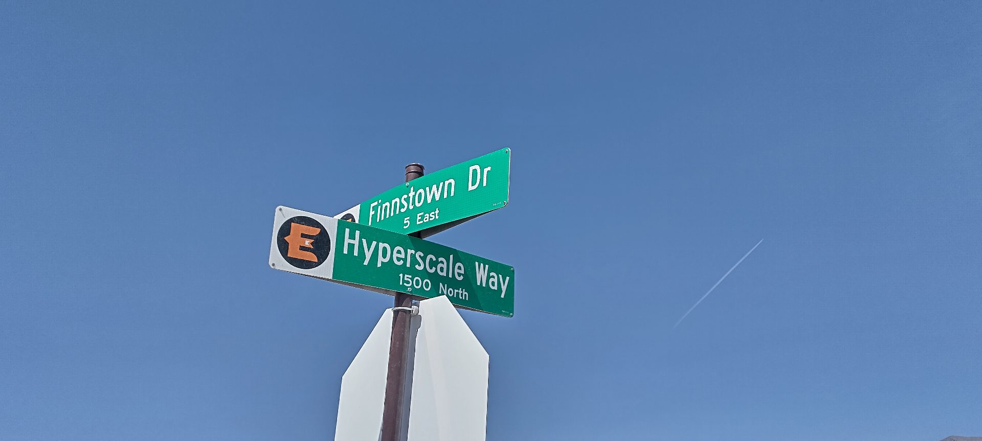 Street signs reading Finnstown Dr and Hyperscale Way