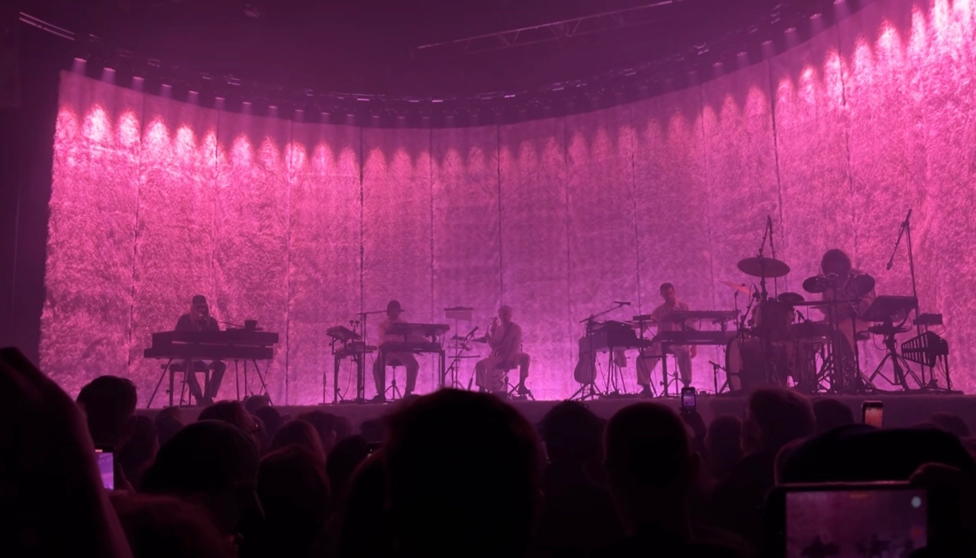 la scène d'entrée je crois (sexual sportswear)