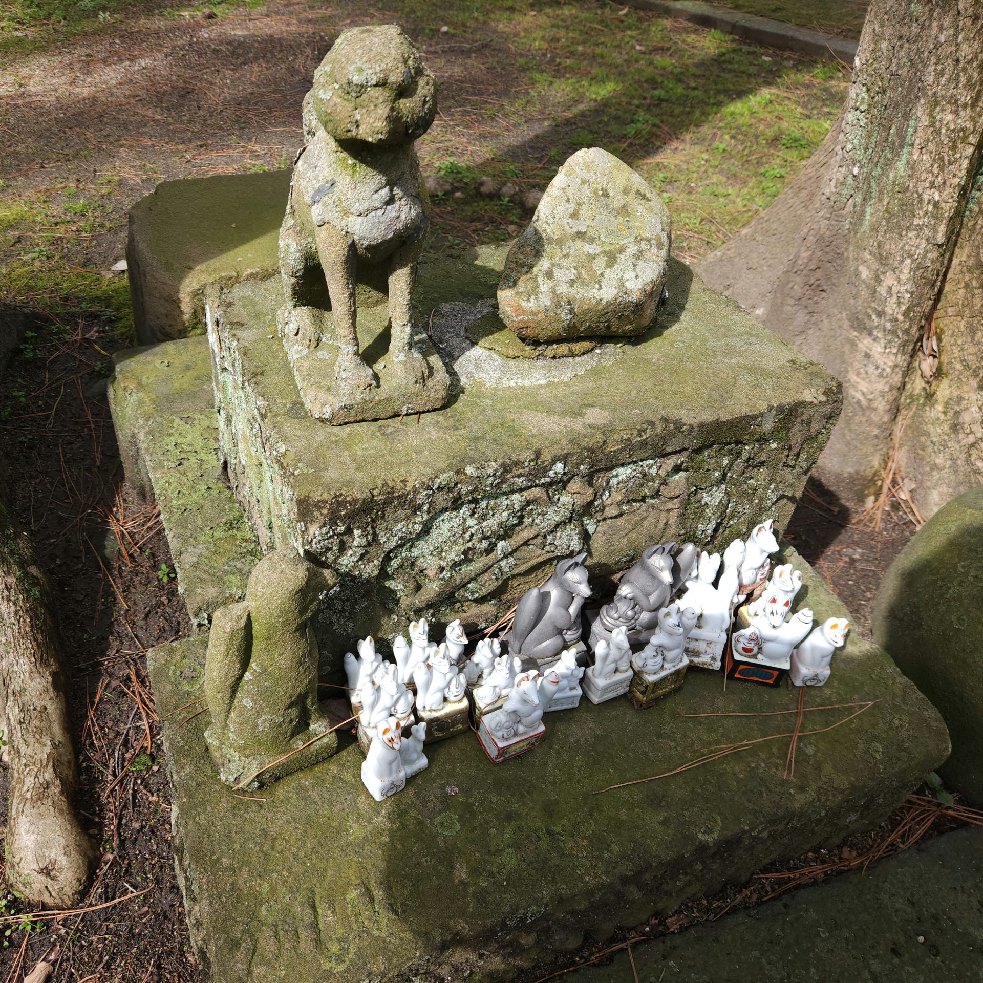 お稲荷さん（白潟天満宮）