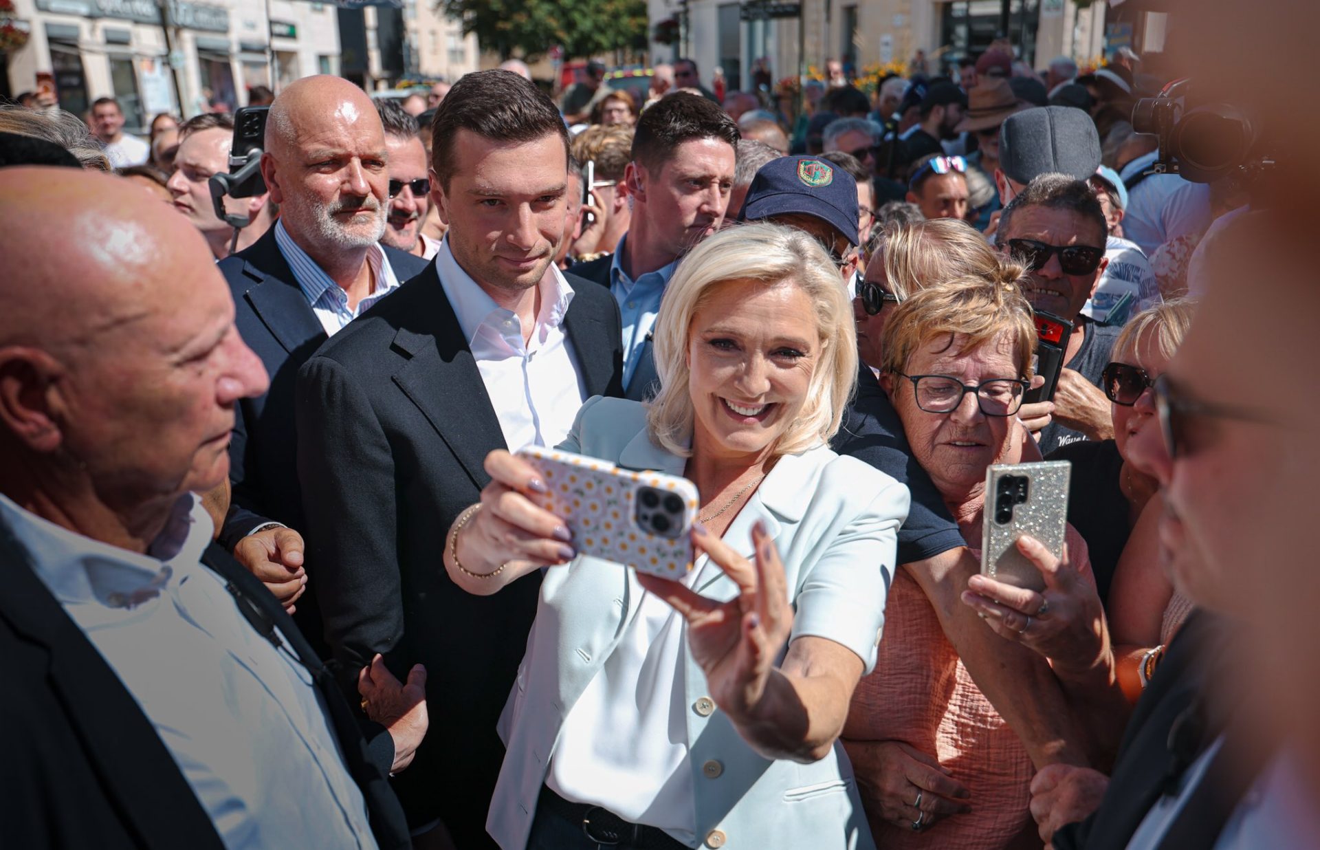 La candidata de Schrödinger: El limbo político de Marine Le Pen - Tras la Pantalla